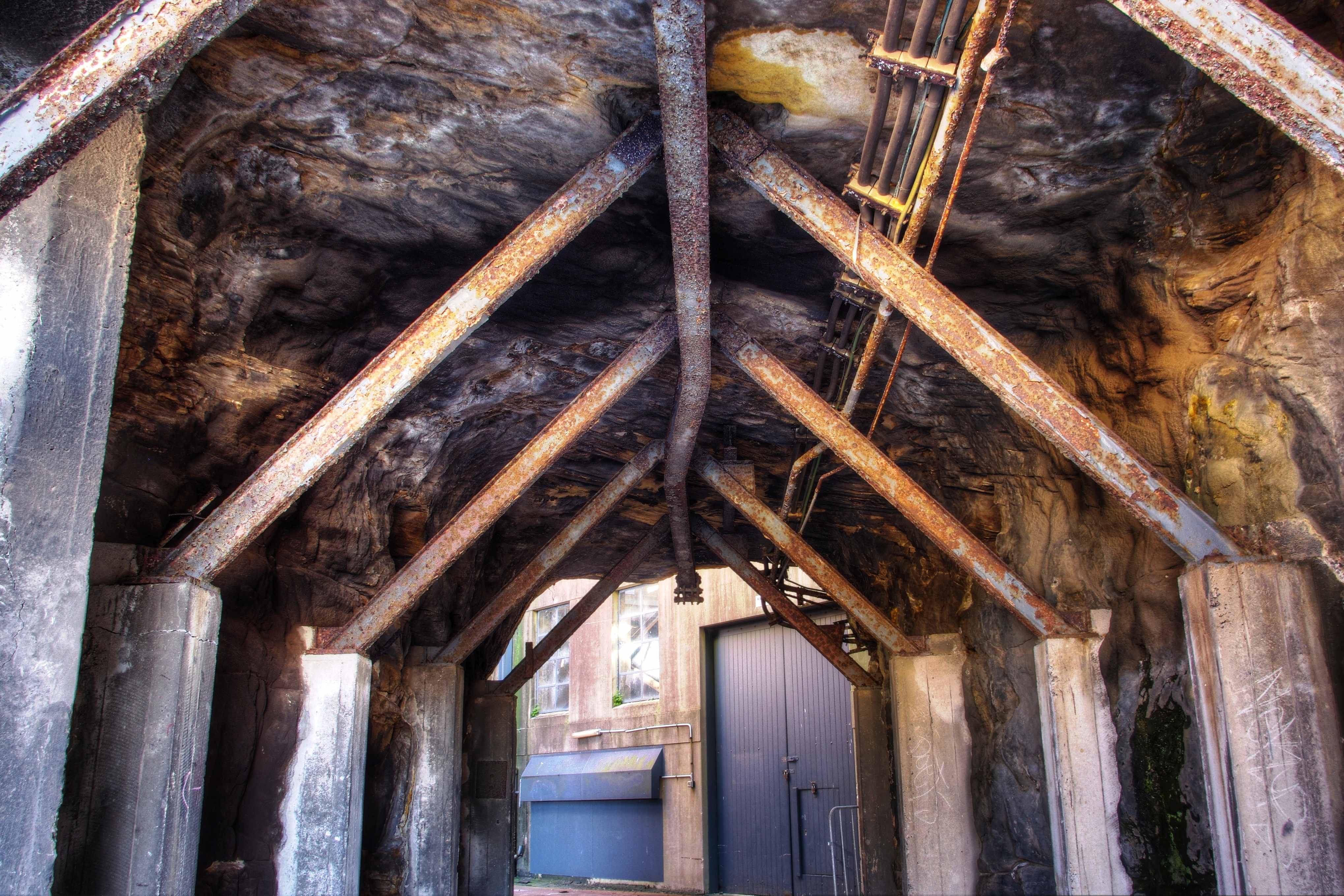 IMGP1166_67_68_69_70_71_72_tonemapped