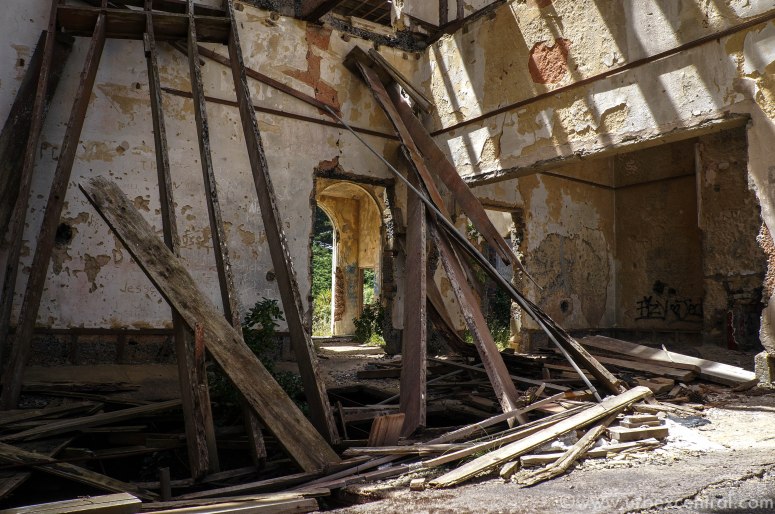 Dunedin Abandoned Castle