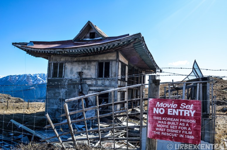 North Korea Prison Set