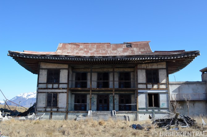 North Korea Prison Set